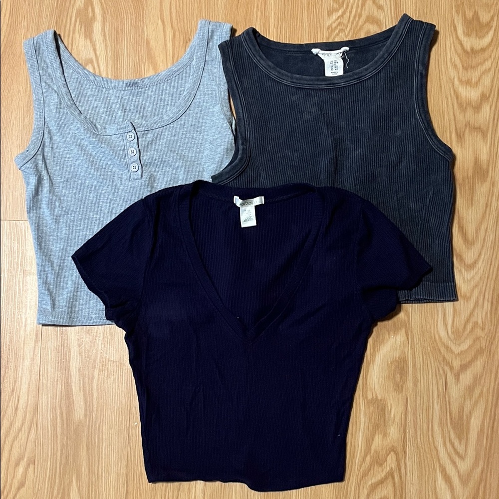 Lot of 3- Women's Crop tee/tanks